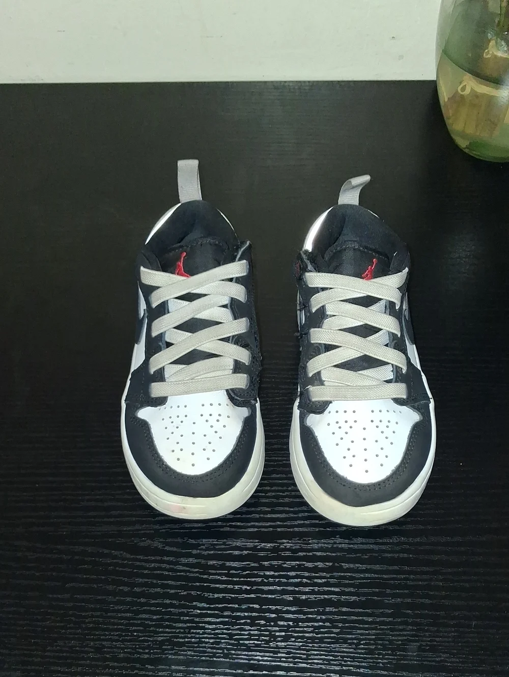 Jordan Kids Black White and Red Low-Top Sneakers SIZE 11C